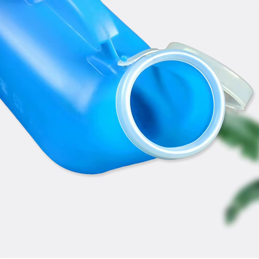 Portable Urinal for Men 40 fl oz Spill Proof Pee Bottle with Lid for Car Travel