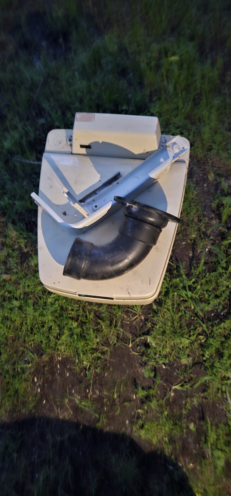 Electra Magic EM-2000 Portable RV Camping Toilet, Gravity Flush, White 2.5/3.5