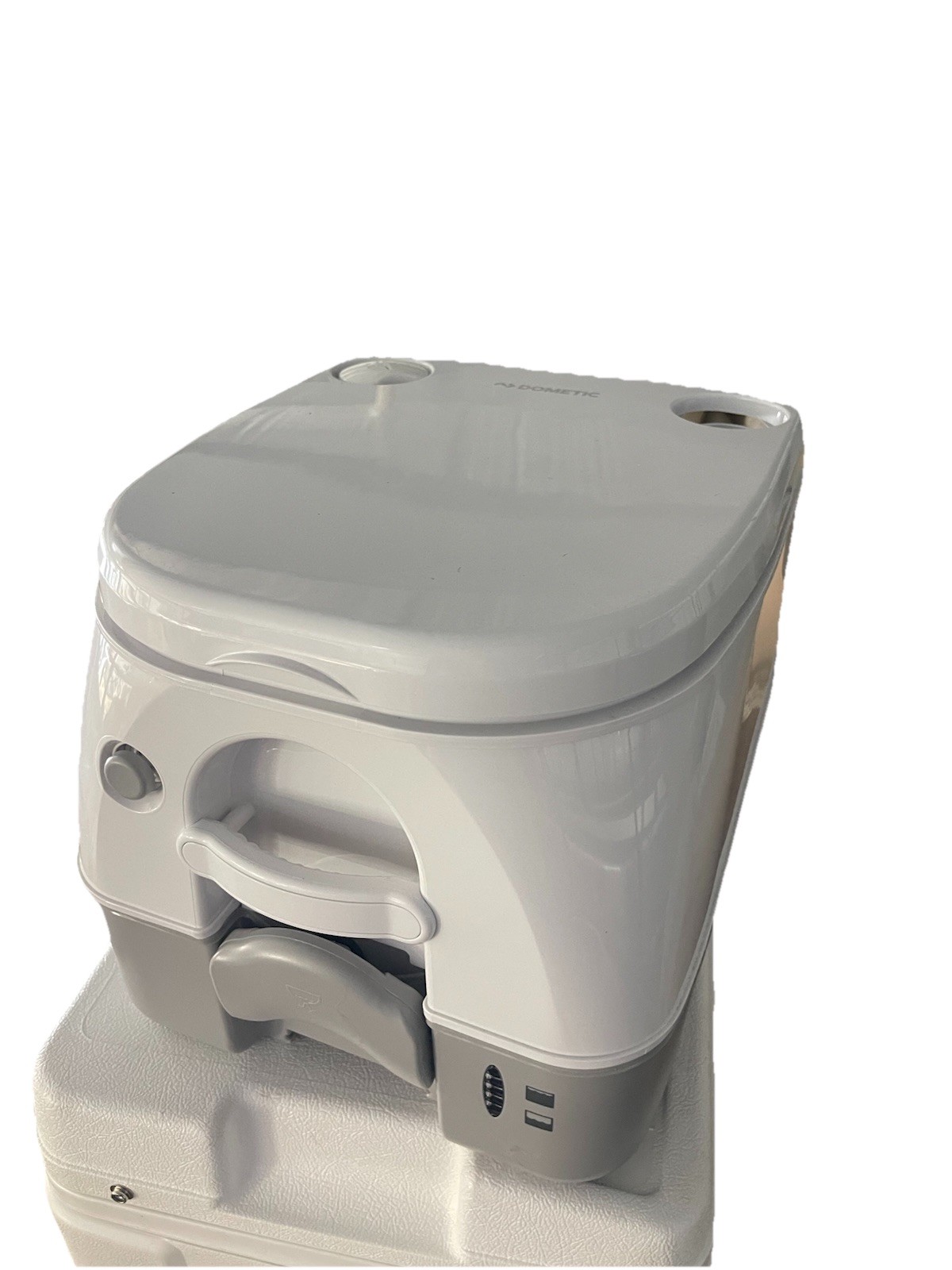 Dometic Portable Toilet 2.6 Gallon 972
