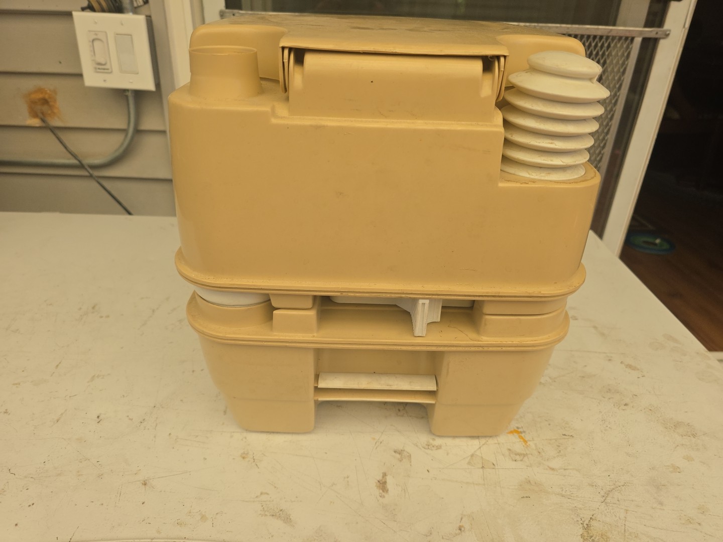 THETFORD MODEL 155 PORTA POTTI PORTABLE TOILET 4.3 GALLONS
