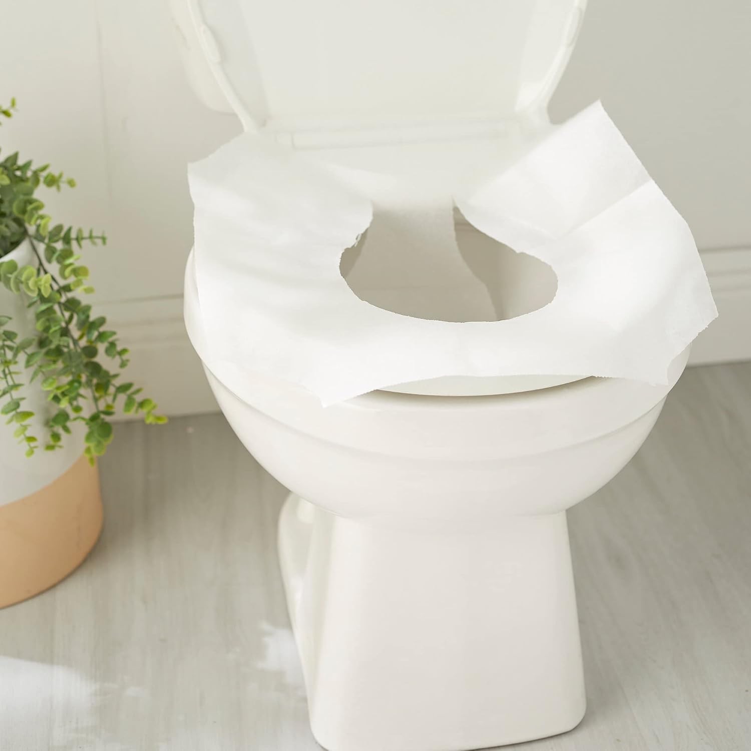 Georgia-Pacific Pacific Blue Basic Disposable Toilet Seat Covers by GP PRO