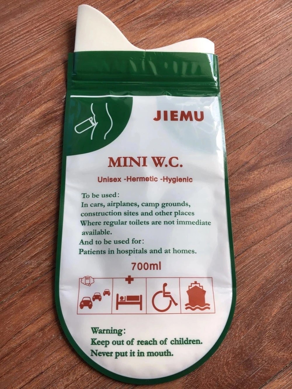 4P 700ml Portable Emergency Urinal Bag Unisex Disposable Car Travel Vomit Toilet