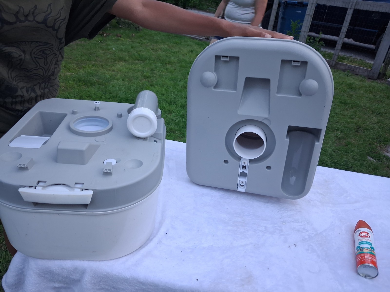 Portable Camping Cassette Toilet White/Gray 5.3gal Waste 2.6gal Water Flush