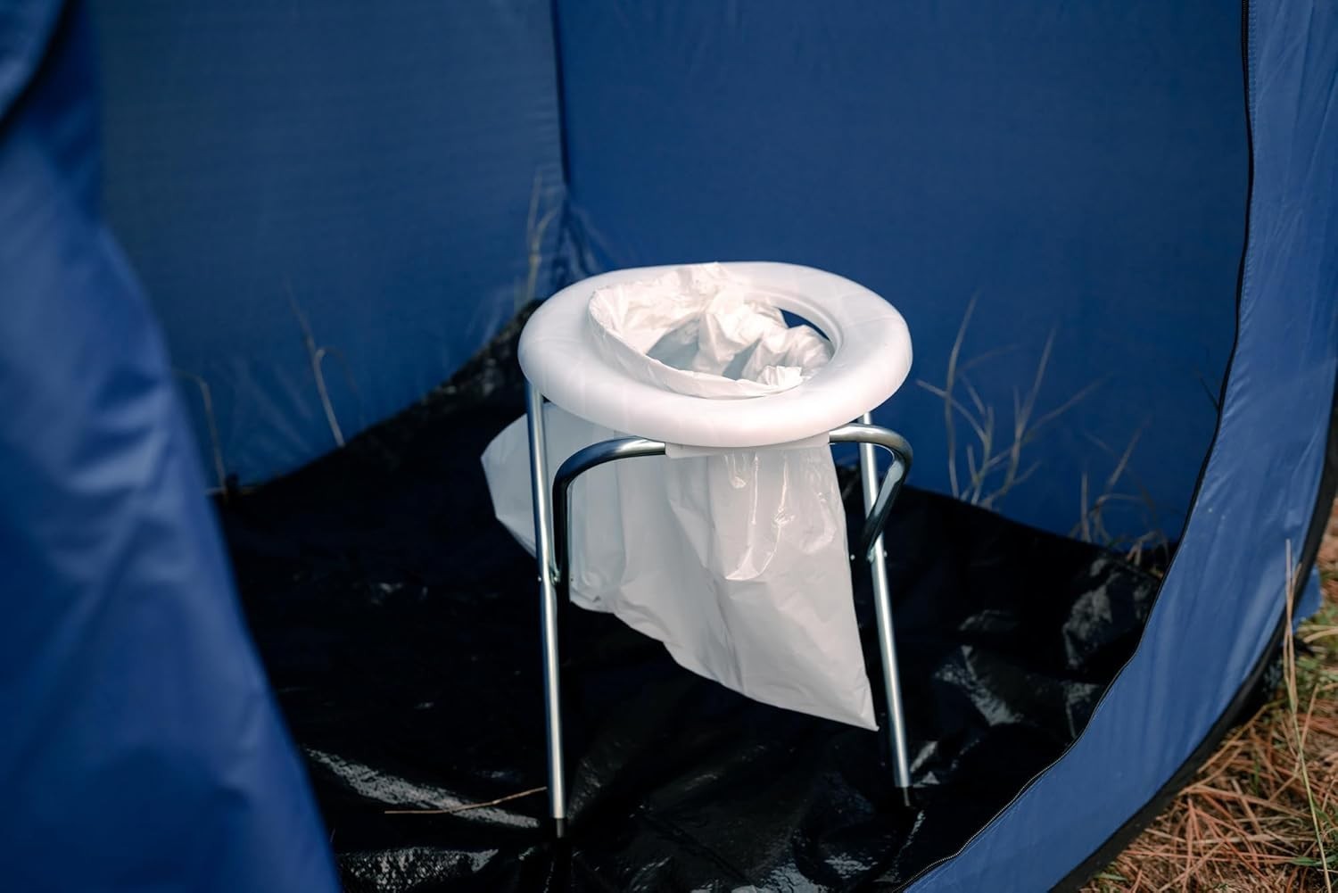 Durable Portable Toilet with Heavy-Duty Legs – Perfect for Outdoor Adventures