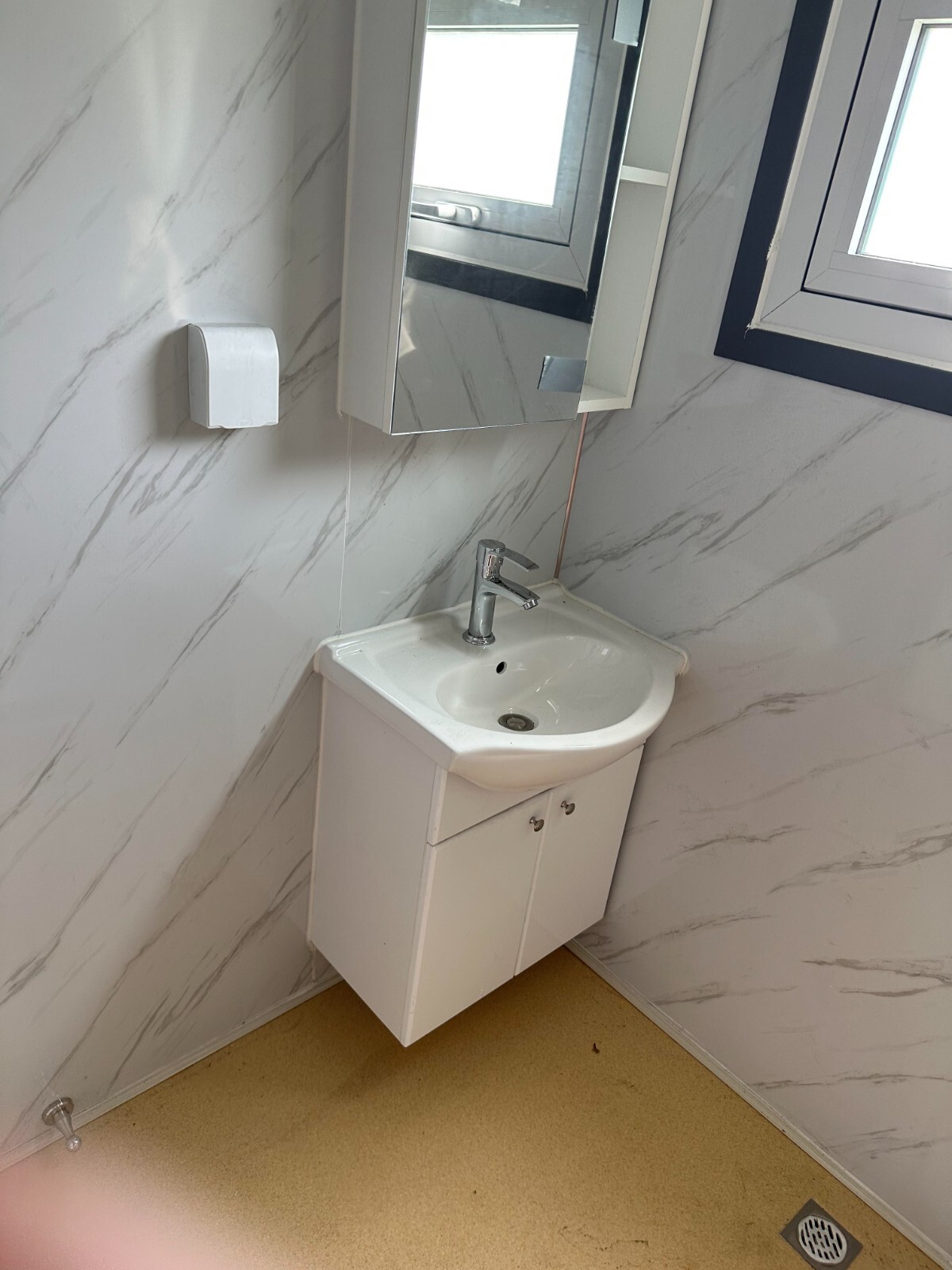 Bastone XL Portable Toilet Bathroom Mobile Restroom w/Sink and Shower 