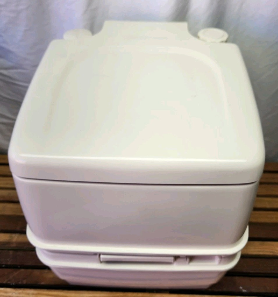 Thetford Porta Potti 155 2.0-gallon Fresh Water Hold Tank. New Open In Box