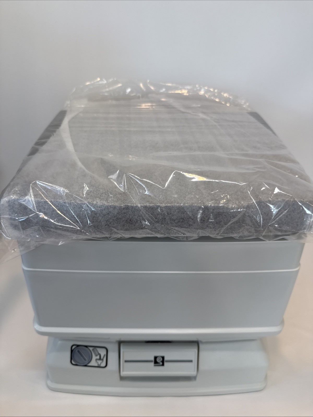 NEW Passport Potty 8L SpaceSaver Portable Toilet #6001 – 2.1 US Gallons USA NIB