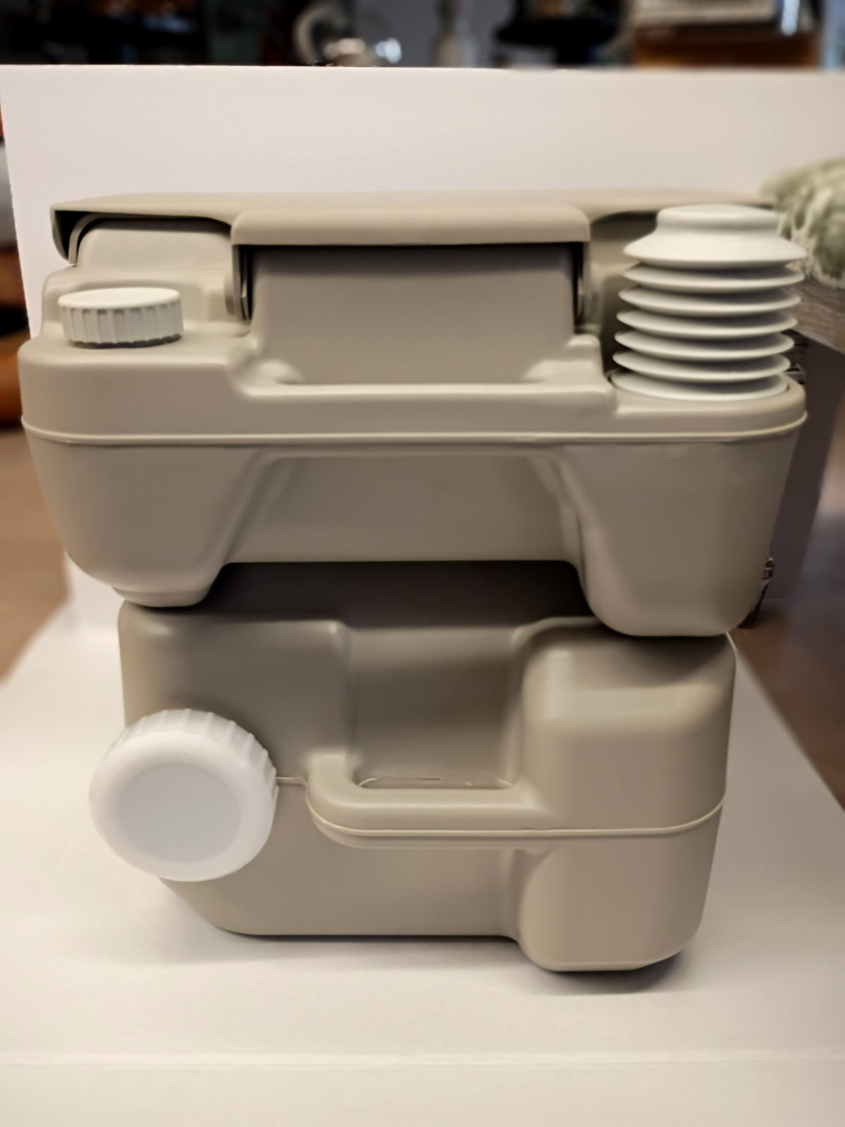 CAMCO Portable Toilet NEW 5.3 Gallon Potty Hand Flush Camping, RV, Hiking, Outdo