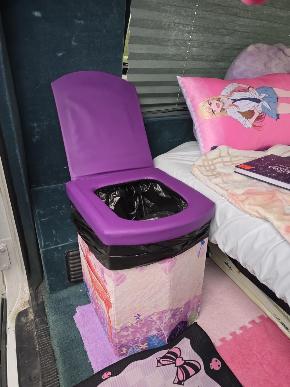 Compact Folding Toilet for Adults & Kids – Travel-Ready for All Outdoor Trips