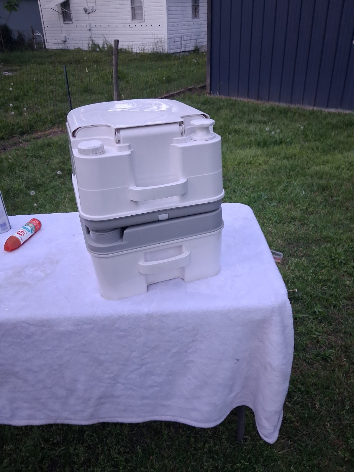 Portable Camping Cassette Toilet White/Gray 5.3gal Waste 2.6gal Water Flush