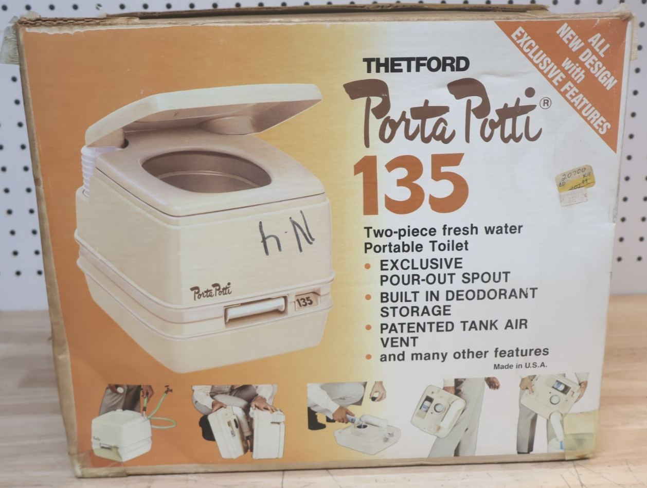 THETFORD PORTA POTTI 135 PORTABLE TOILET COLOR BEACH WHITE W/DOVE BROWN BAND NEW