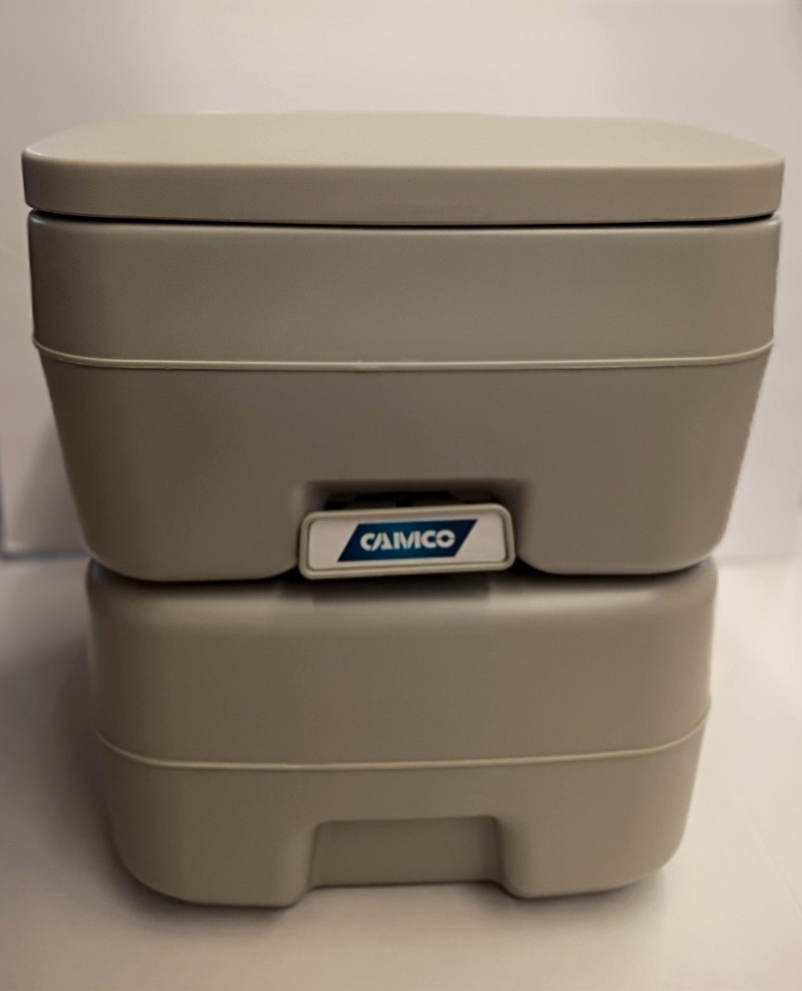 CAMCO Portable Toilet NEW 5.3 Gallon Potty Hand Flush Camping, RV, Hiking, Outdo