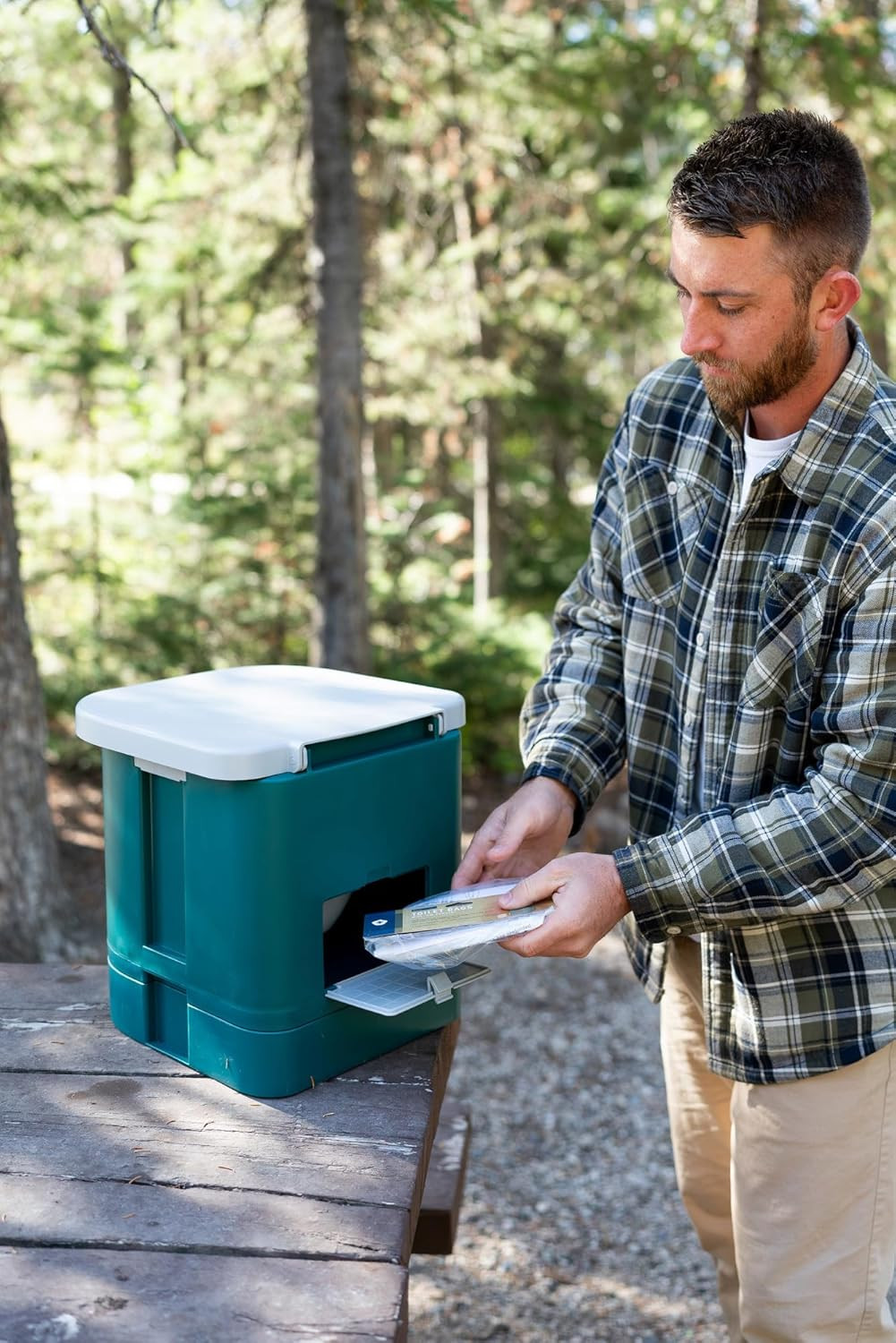 Easy-Go Portable Camp Toilet (273-100) 14″ L X 14″ W X 14″ H