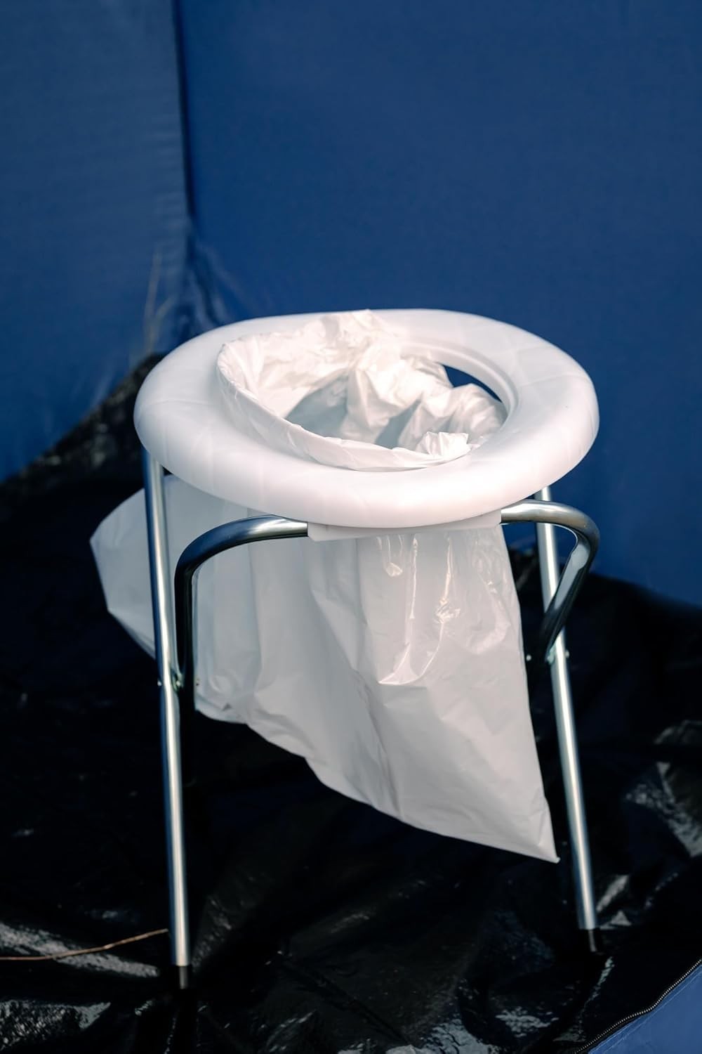Durable Portable Toilet with Heavy-Duty Legs – Perfect for Outdoor Adventures
