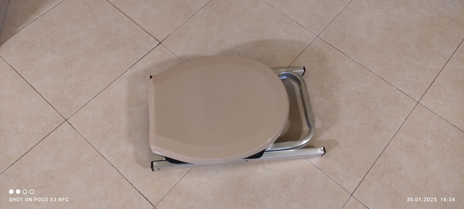 Portable Folding Toilet Seat Chair for Outdoor Camping Park Travel with Lid NEW