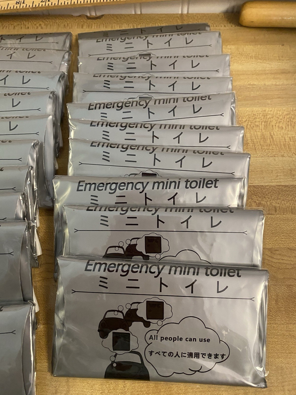 20 Pcs 700cc Urine Bag Emergency Mini Toilet Unisex Disposable Pee Vomit Size