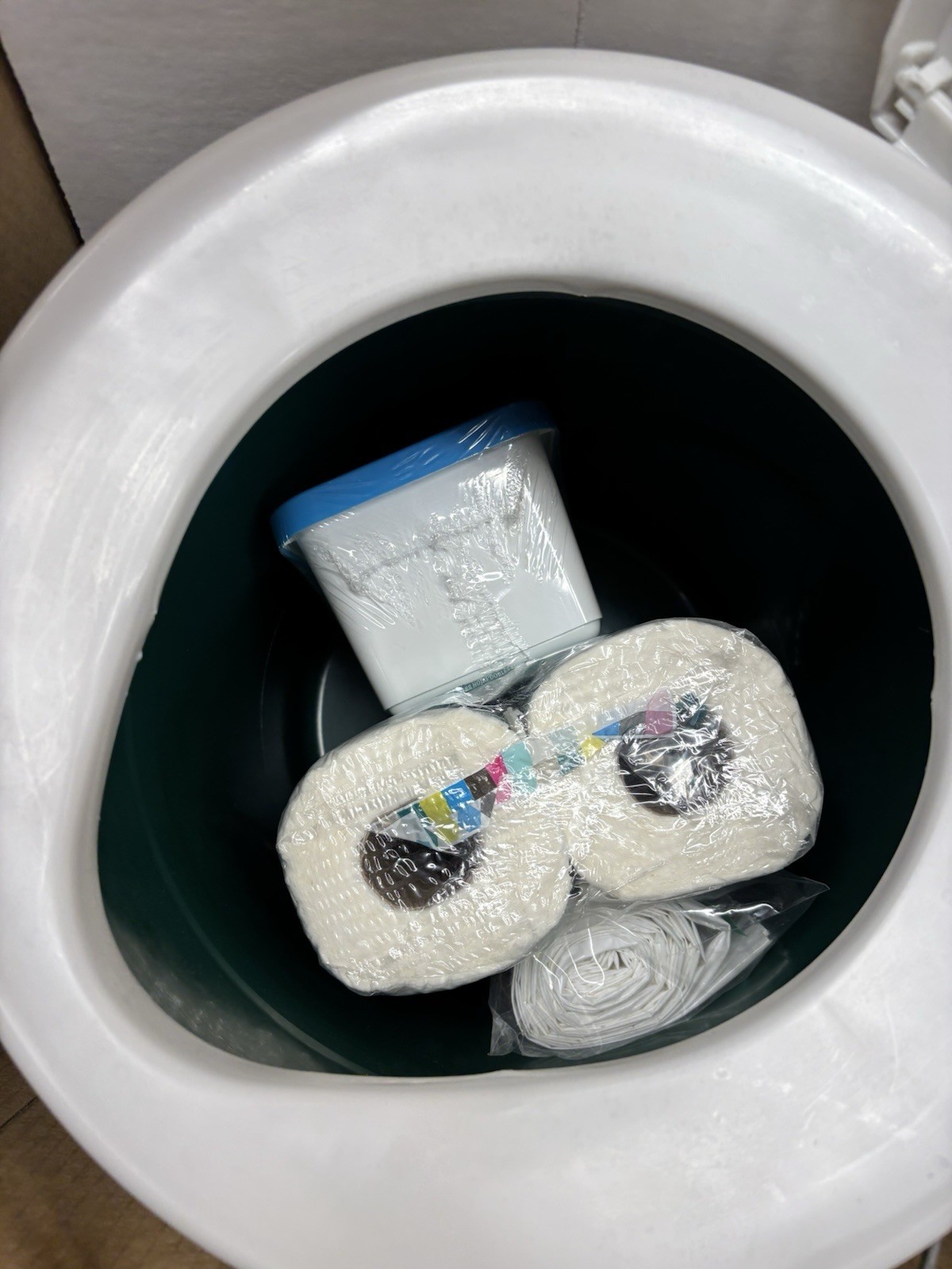 Reliance Luggable Loo Potty Seat & Cover White Made In Canada NEW OPEN BOX