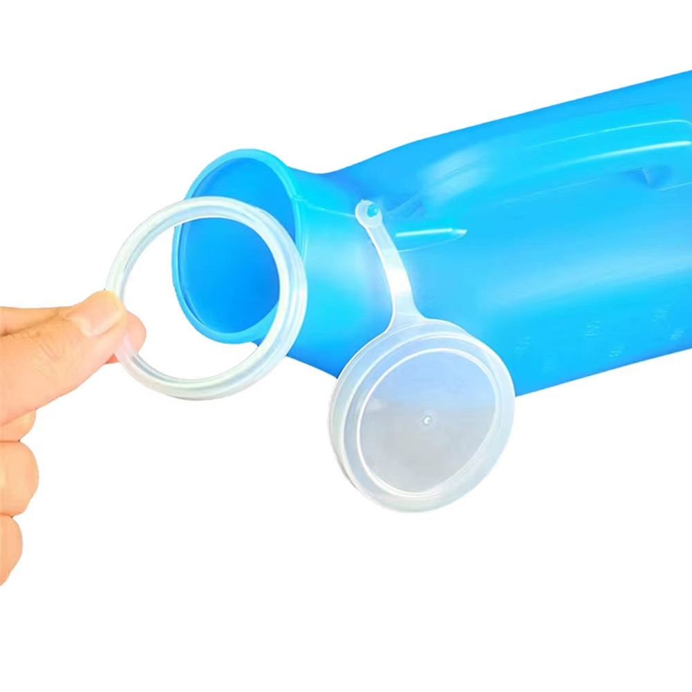 Portable Urinal for Men 40 fl oz Spill Proof Pee Bottle with Lid for Car Travel
