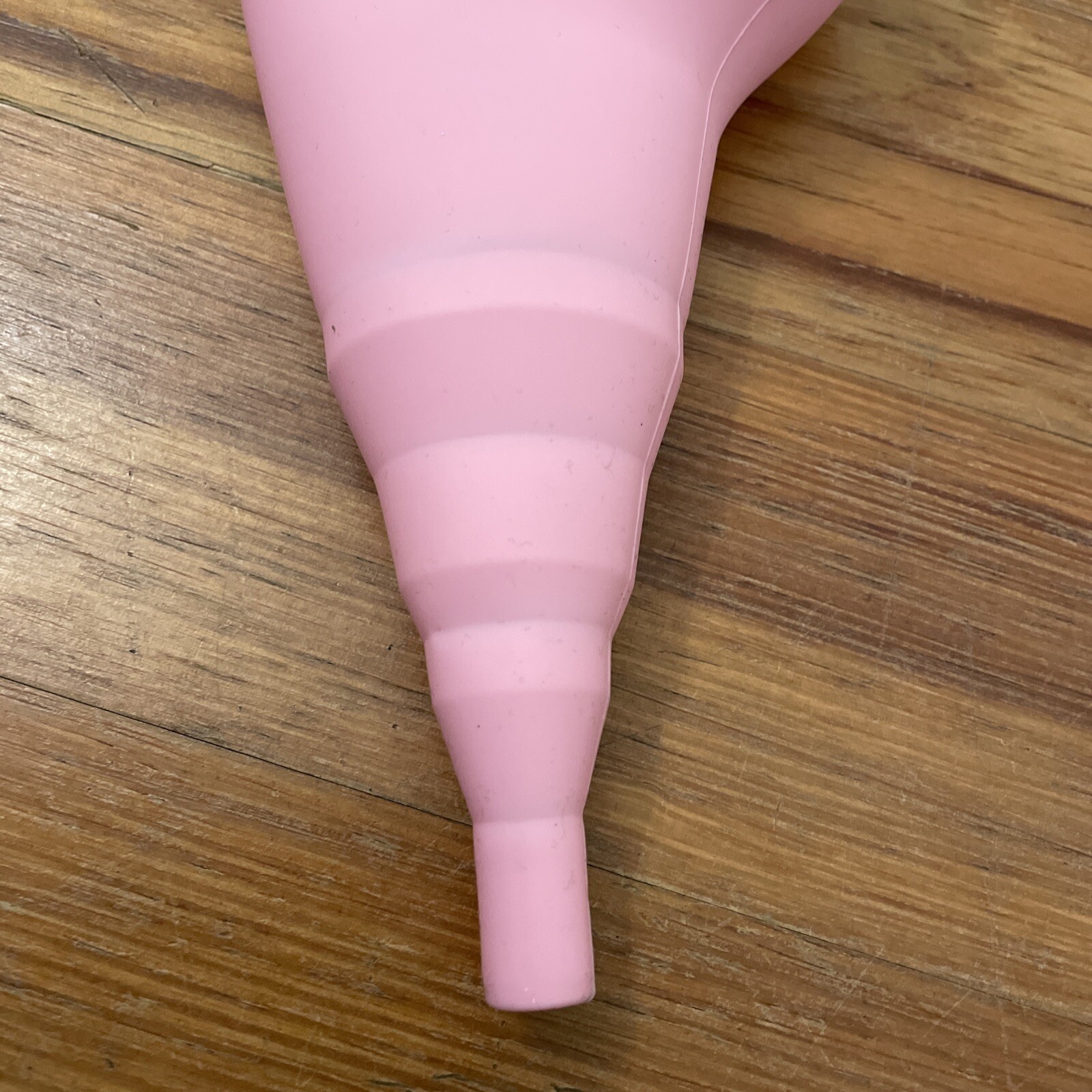 Pitch And Trek Female Urination Silicone Standing Pee Funnel Outdoors Carry Bag