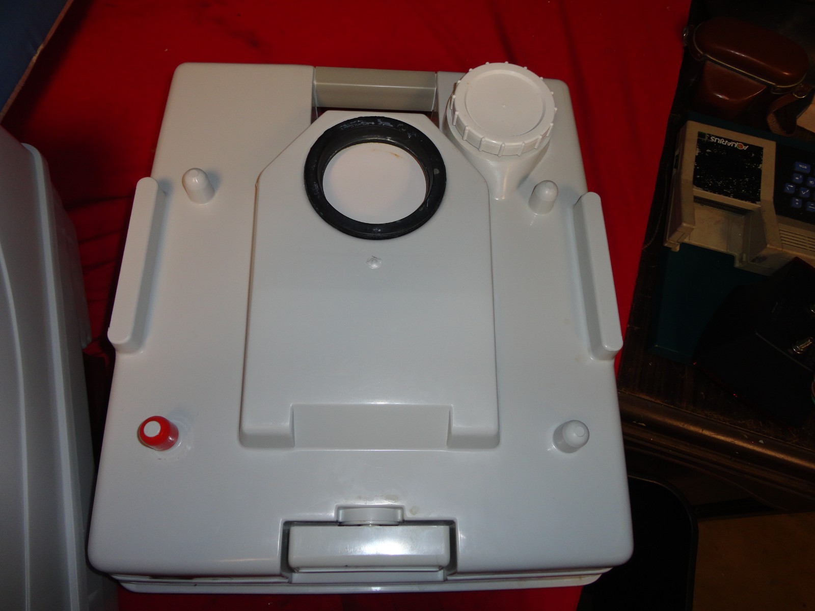 VAGABOND 249 3.7 Gallon Capacity Portable Toilet for RV Camping or Trailer NEW