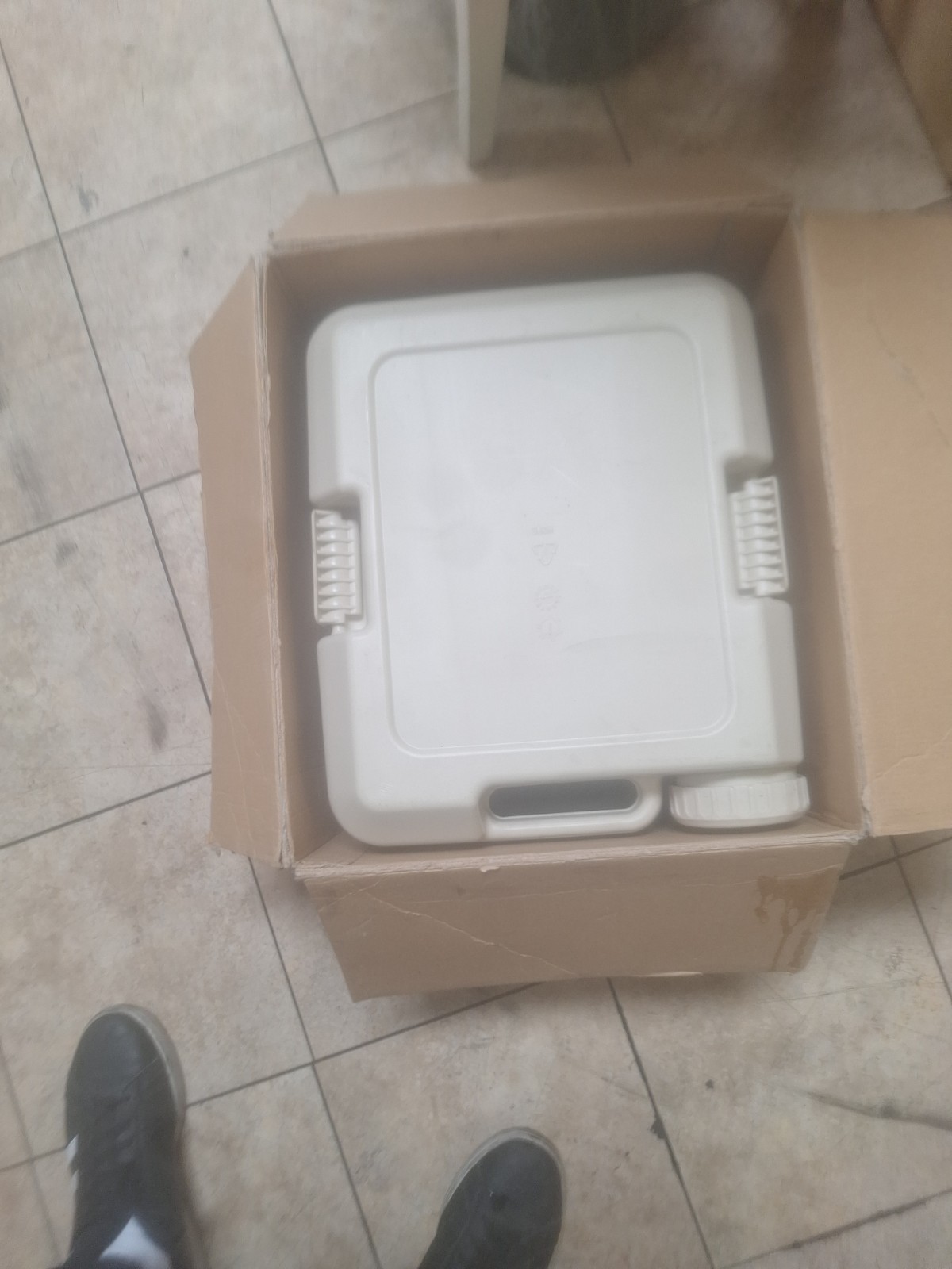 Coleman Portable Flush Toilet 3.2 Gallon Camping Gear 827-802T