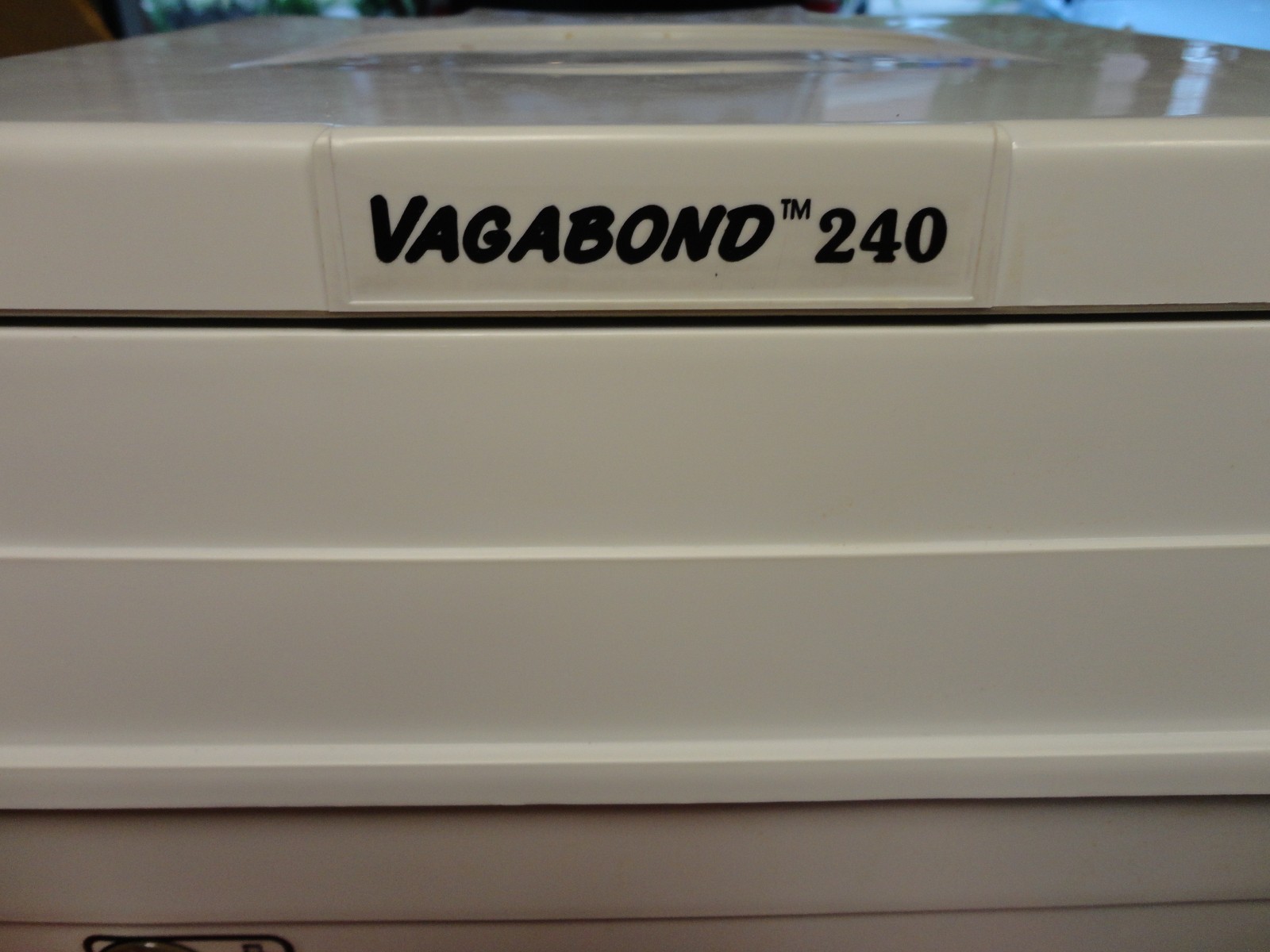 VAGABOND 249 3.7 Gallon Capacity Portable Toilet for RV Camping or Trailer NEW