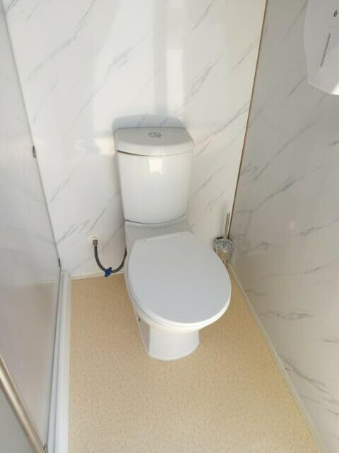 Outdoor Portable Restroom Shower Mobile Toilet Concerts Conventions Construction