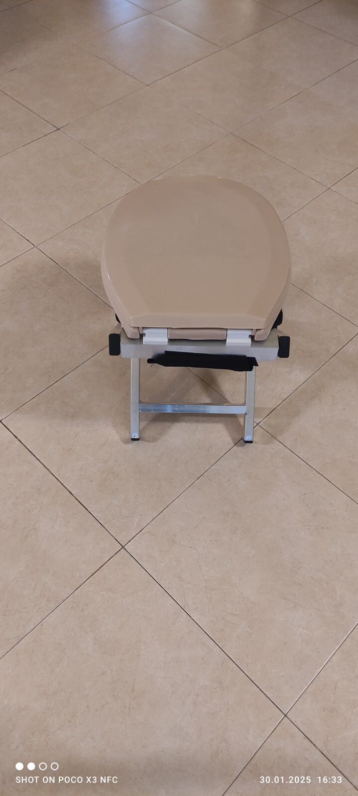 Portable Folding Toilet Seat Chair for Outdoor Camping Park Travel with Lid NEW