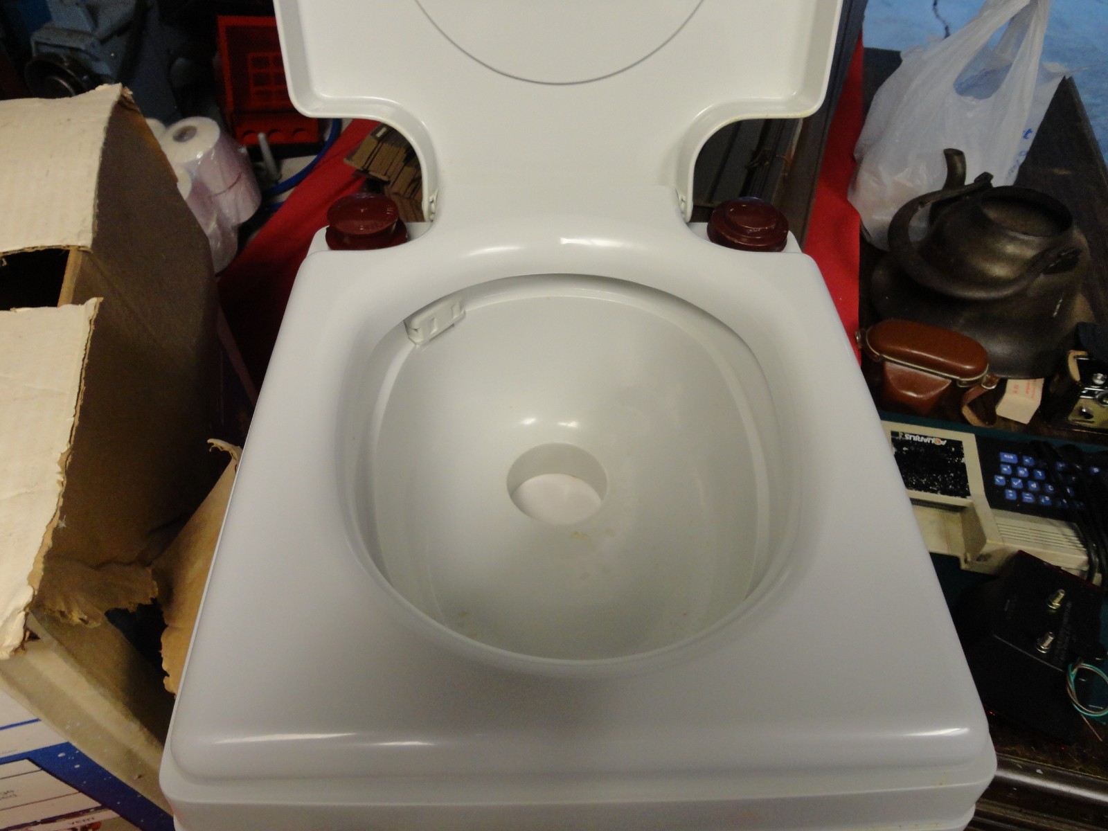 VAGABOND 249 3.7 Gallon Capacity Portable Toilet for RV Camping or Trailer NEW