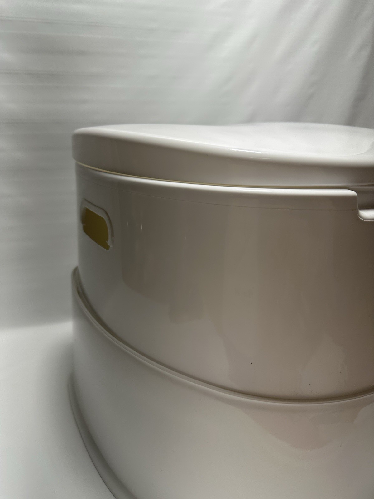 Winado Touchless Waterless Portable Toilet 14in Rough-In White