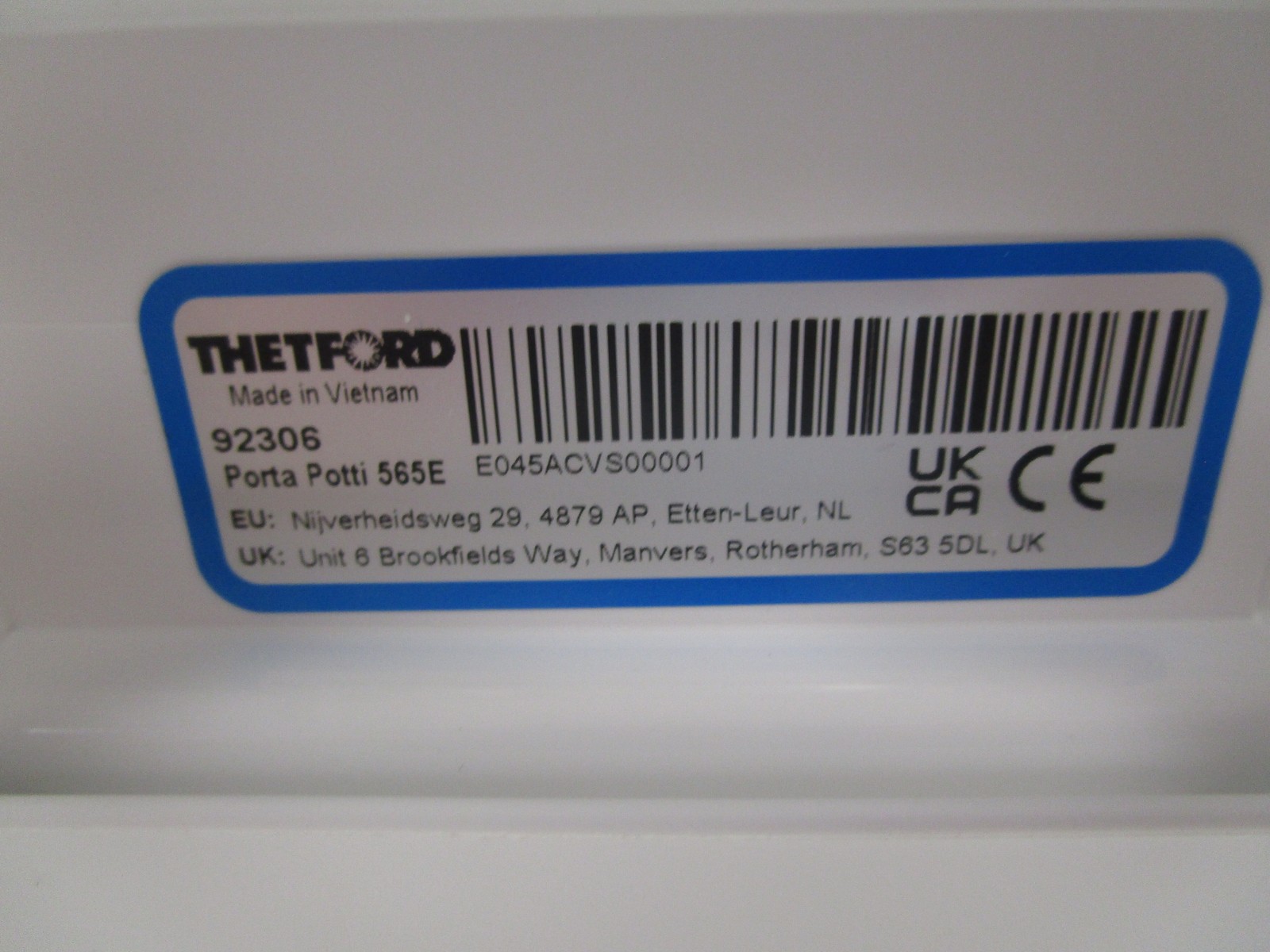 THETFORD PORTA POTTI 565E CURVE PORTABLE TOILET SOFT CLOSE SEAT WHITE 92306