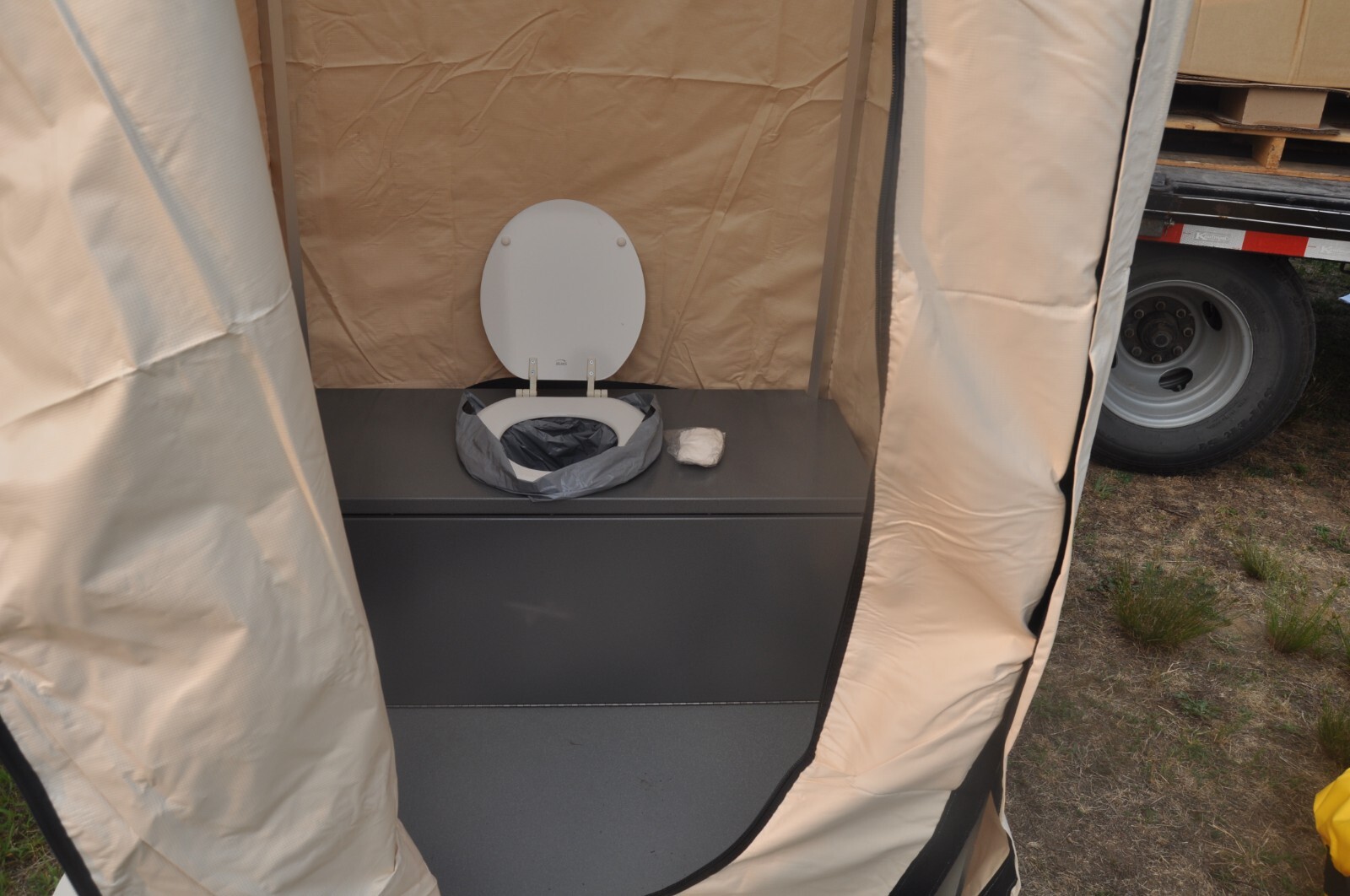 Western Shelter Systems Single Stall Portable Toilet w PORTA JOHN BAGS NEW