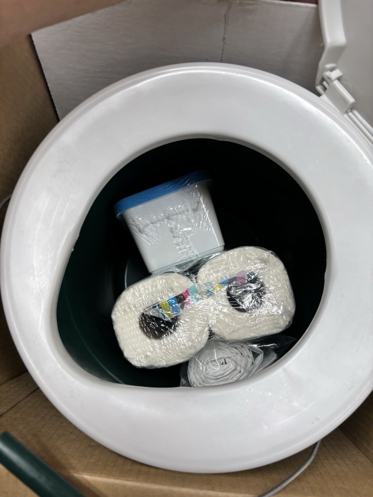 Reliance Luggable Loo Potty Seat & Cover White Made In Canada NEW OPEN BOX