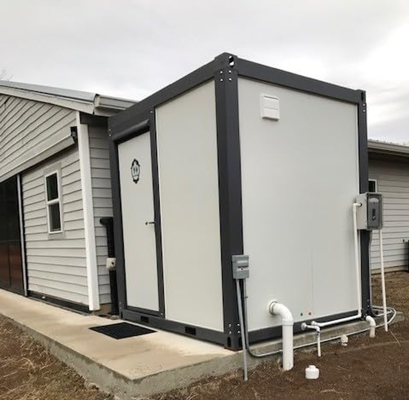 Outdoor Portable Restroom Shower Mobile Toilet Concerts Conventions Construction