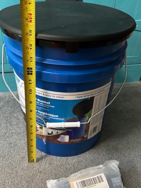 NEW CAMCO 5 GAL TOILET BUCKET W/SEAT + 63 TOILET WASTE BAGS CAMPING HIKING