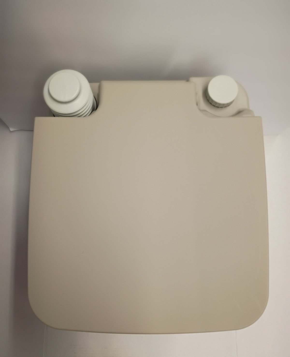 CAMCO Portable Toilet NEW 5.3 Gallon Potty Hand Flush Camping, RV, Hiking, Outdo