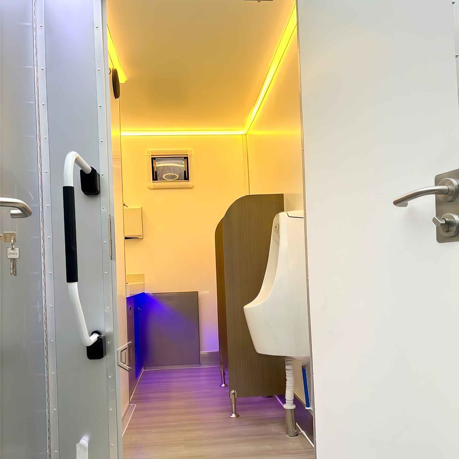 Luxury Mobile Bathroom Trailer Portable Restroom Trailer Mobile Toilet Trailer