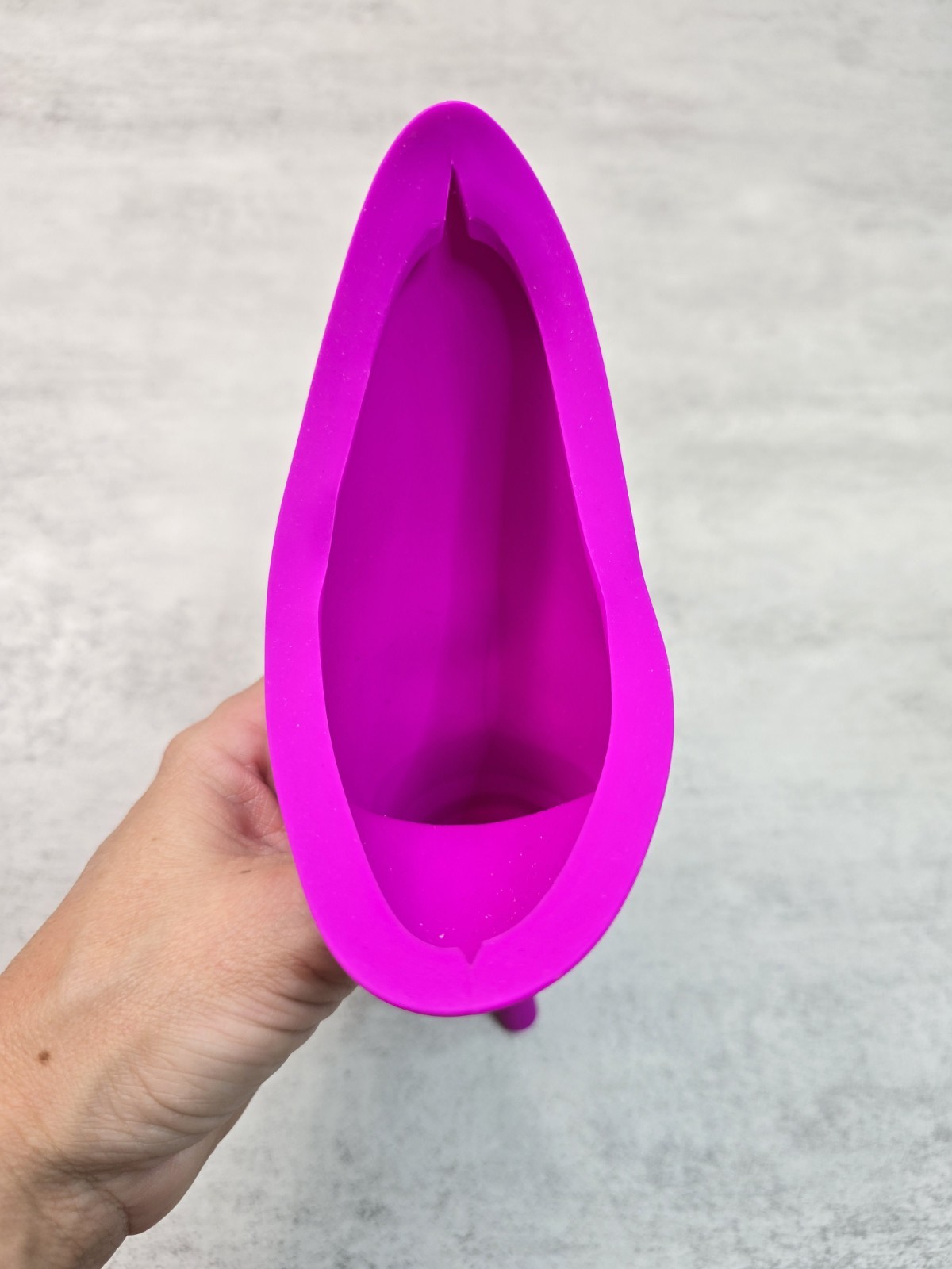 Women Reusable Pee Funnel Purple Hiking Urination Indoor Outdoor Travel NEW